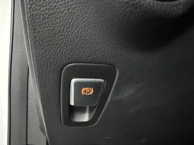 Mercedes-Benz GLC - Thumbnail 26