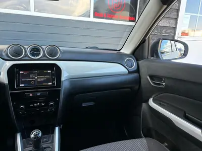 Suzuki Vitara - Thumbnail 13