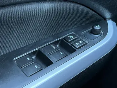 Suzuki Vitara - Thumbnail 28