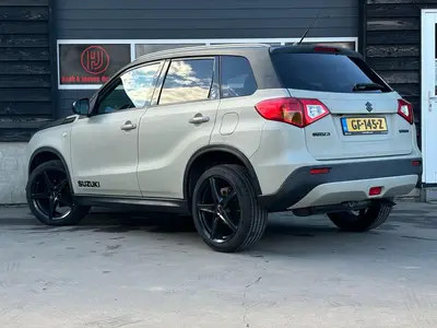 Suzuki Vitara - Thumbnail 5