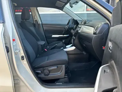 Suzuki Vitara - Thumbnail 10