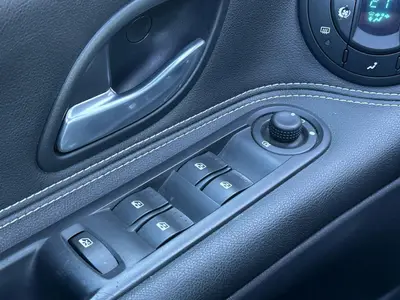 Renault Espace - Thumbnail 32