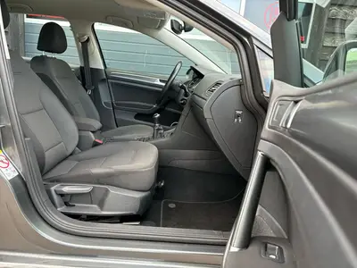 Volkswagen Golf - Thumbnail 11