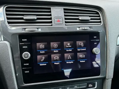 Volkswagen Golf - Thumbnail 18