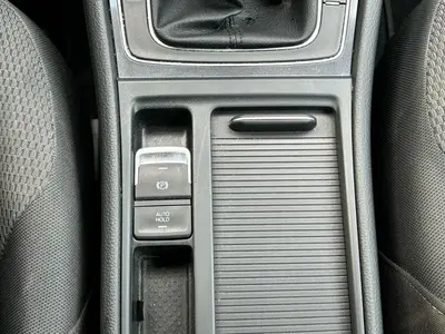 Volkswagen Golf - Thumbnail 22