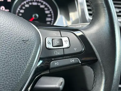 Volkswagen Golf - Thumbnail 23