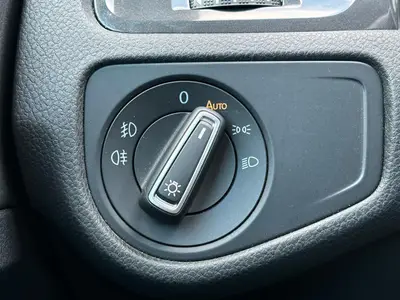 Volkswagen Golf - Thumbnail 27