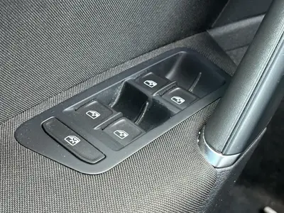 Volkswagen Golf - Thumbnail 28