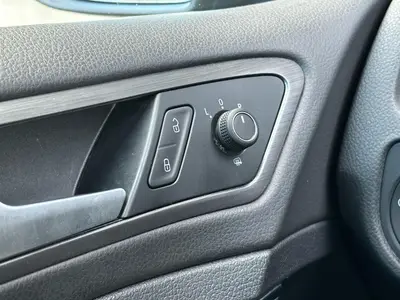 Volkswagen Golf - Thumbnail 29