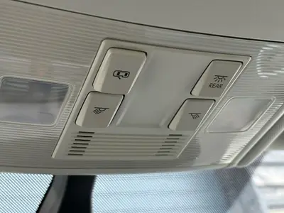 Volkswagen Golf - Thumbnail 30