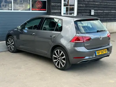 Volkswagen Golf - Thumbnail 32