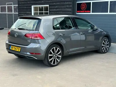 Volkswagen Golf - Thumbnail 34