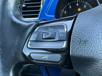 Volkswagen Golf - Thumbnail 22