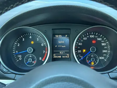 Volkswagen Golf - Thumbnail 32