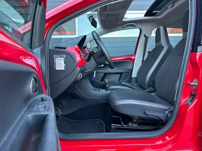 Volkswagen up! - Thumbnail 11