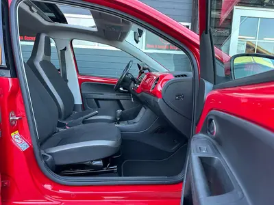 Volkswagen up! - Thumbnail 13