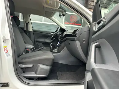 Volkswagen T-Cross - Thumbnail 11
