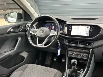 Volkswagen T-Cross - Thumbnail 14