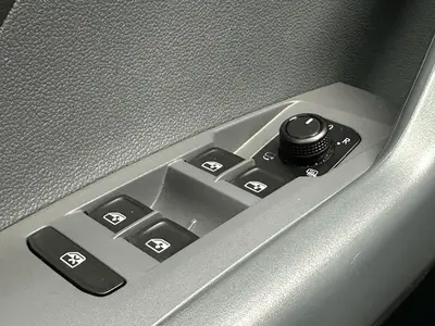 Volkswagen T-Cross - Thumbnail 16