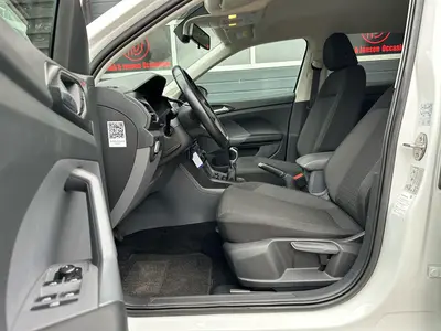 Volkswagen T-Cross - Thumbnail 10