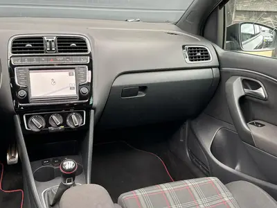 Volkswagen Polo - Thumbnail 14