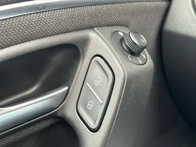 Volkswagen Polo - Thumbnail 18