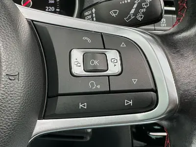 Volkswagen Polo - Thumbnail 21