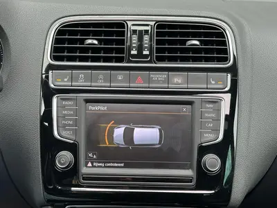 Volkswagen Polo - Thumbnail 25