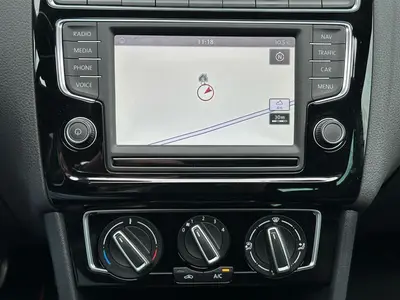 Volkswagen Polo - Thumbnail 26