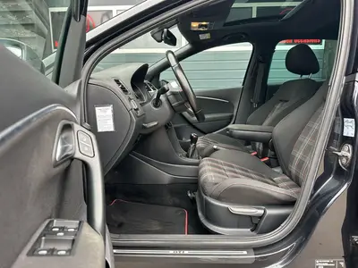 Volkswagen Polo - Thumbnail 10