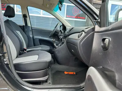 Hyundai i10 - Thumbnail 11