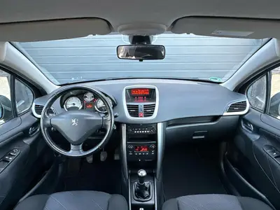 Peugeot 207 - Thumbnail 12