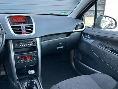 Peugeot 207 - Thumbnail 13