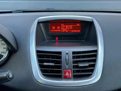 Peugeot 207 - Thumbnail 20