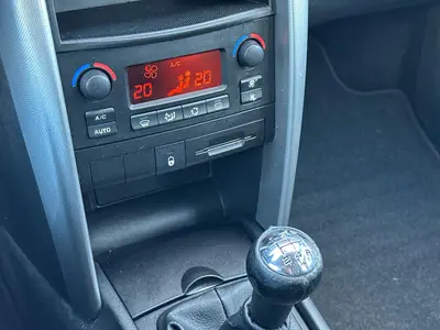 Peugeot 207 - Thumbnail 22