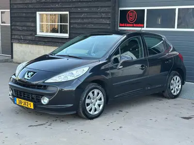 Peugeot 207 - Thumbnail 25