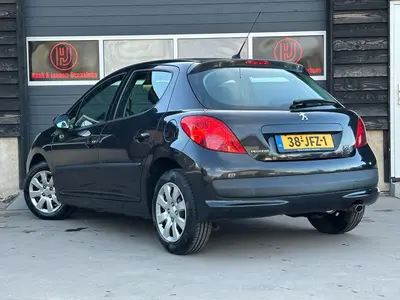 Peugeot 207 - Thumbnail 4