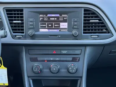 SEAT Leon - Thumbnail 24