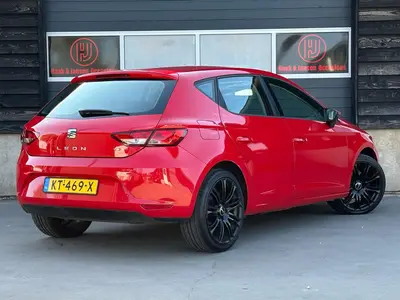 SEAT Leon - Thumbnail 5