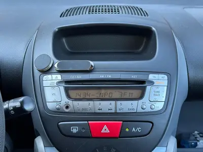 Peugeot 107 - Thumbnail 19