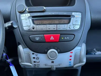 Peugeot 107 - Thumbnail 20