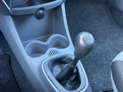 Peugeot 107 - Thumbnail 21