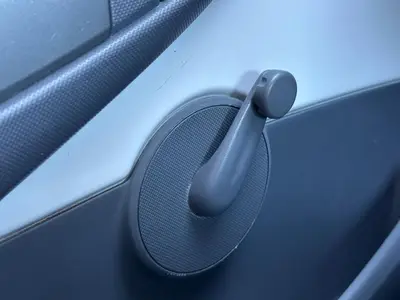 Peugeot 107 - Thumbnail 22