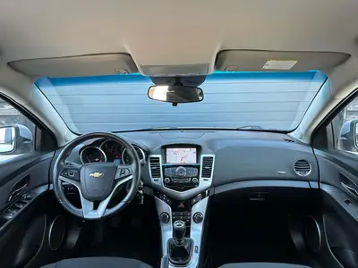 Chevrolet Cruze - Thumbnail 12