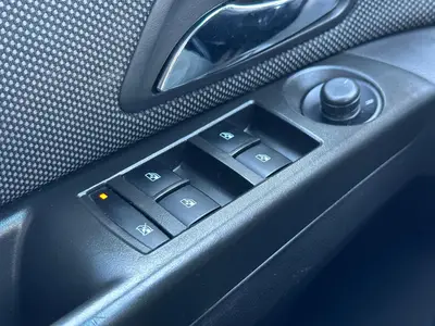 Chevrolet Cruze - Thumbnail 16