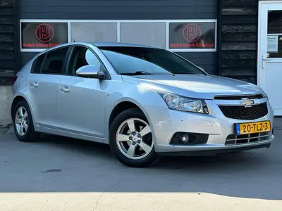 Chevrolet Cruze - Thumbnail 3