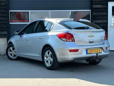 Chevrolet Cruze - Thumbnail 4