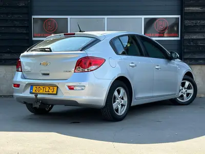 Chevrolet Cruze - Thumbnail 5