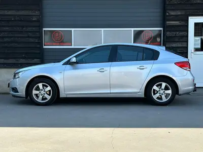 Chevrolet Cruze - Thumbnail 7