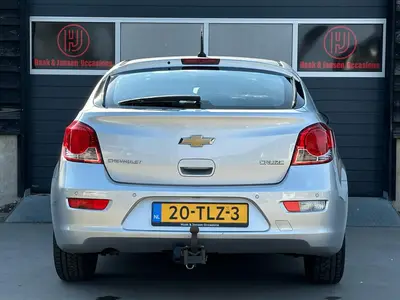 Chevrolet Cruze - Thumbnail 9